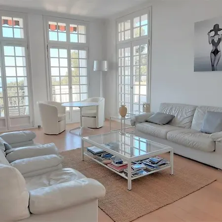 Le Panoramique, Piscine/wifi/calme Апартаменты *