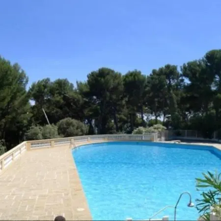 Apartment Le Panoramique, Piscine/wifi/calme Hyeres